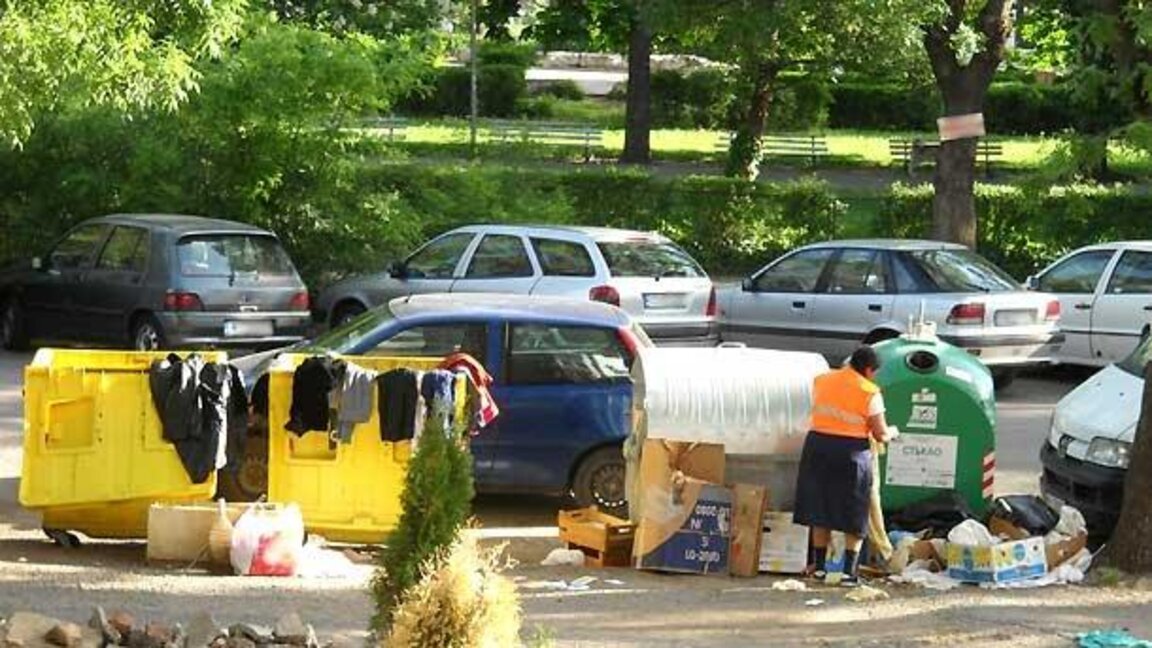 Нови обществени поръчки за сметосъбиране в София