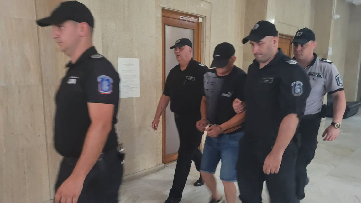 Остава в ареста шофьорът на ТИР-а от теж...