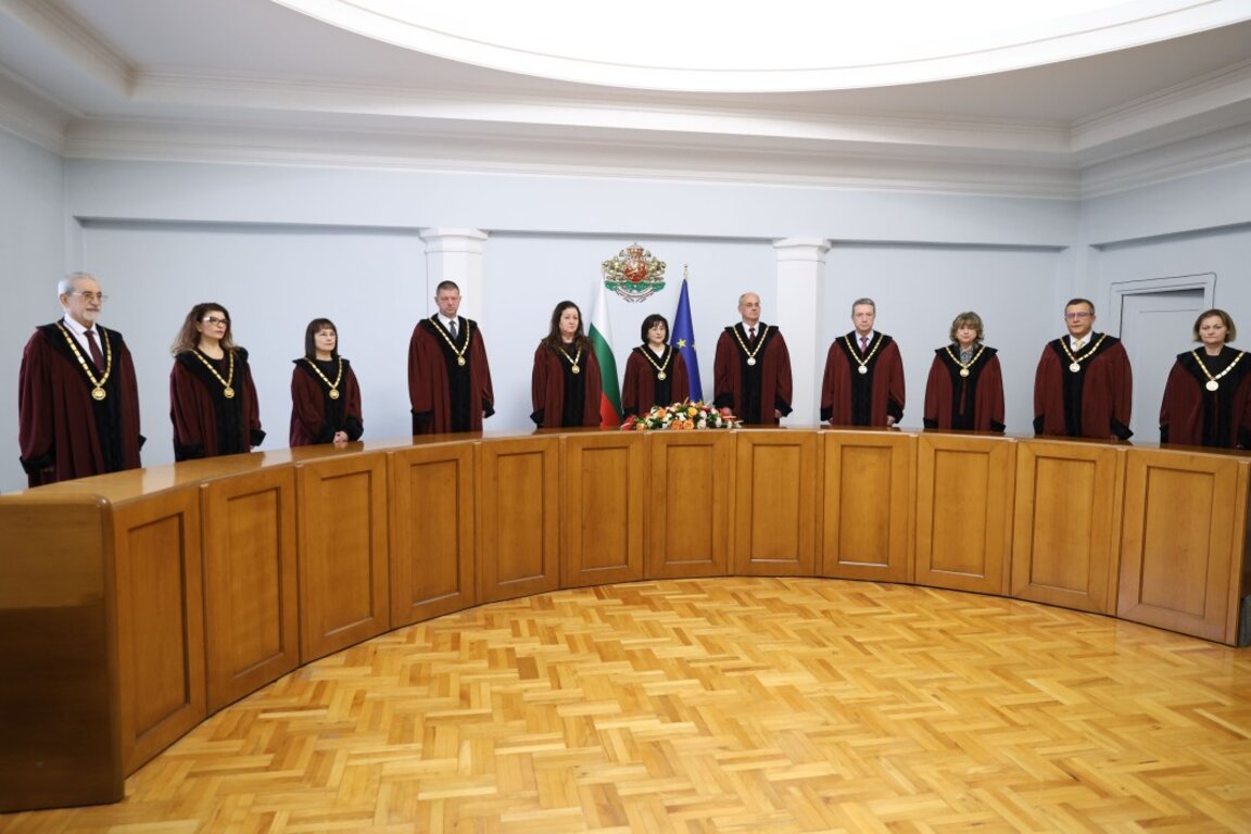 КС допусна и петте дела за касиране на изборите и ги обедини