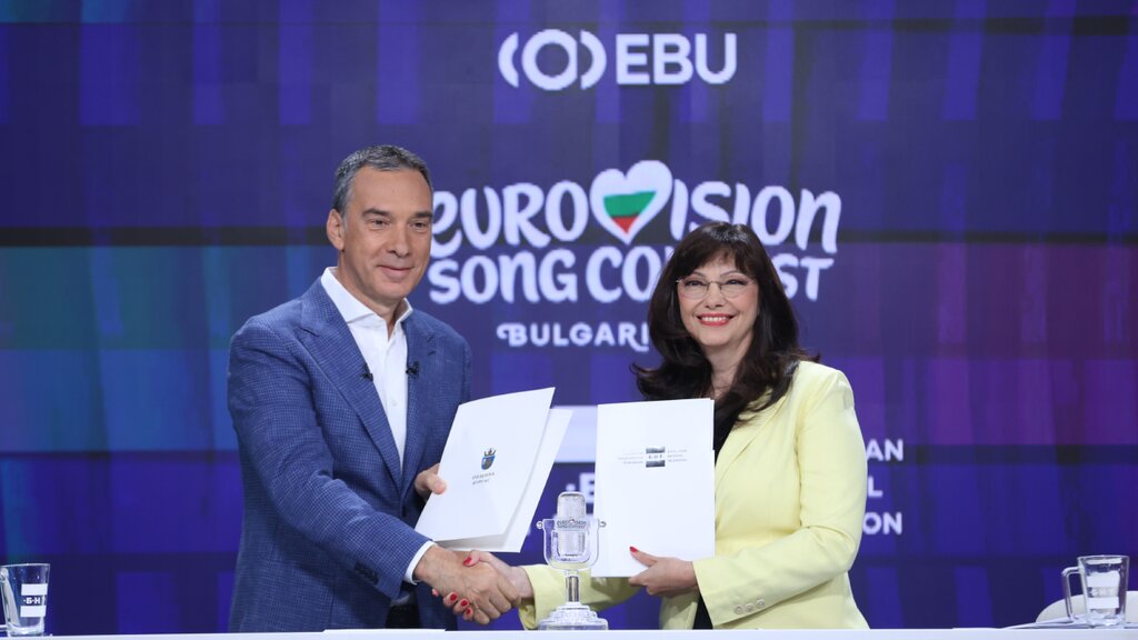 Drejtoresha e përgjithshme e BNT-së Milena Millotinova dhe kryetari i bashkisë së qytetit Burgas Dimitër Nikollov