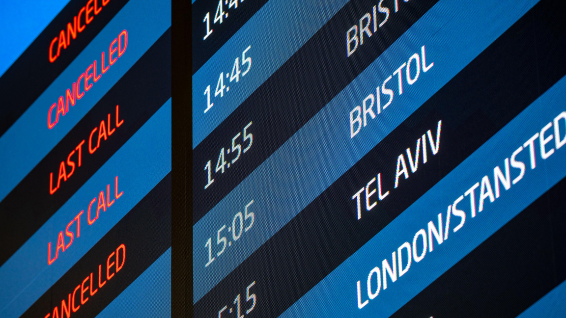 Акциите на компаниите от туристическия сектор се сринаха