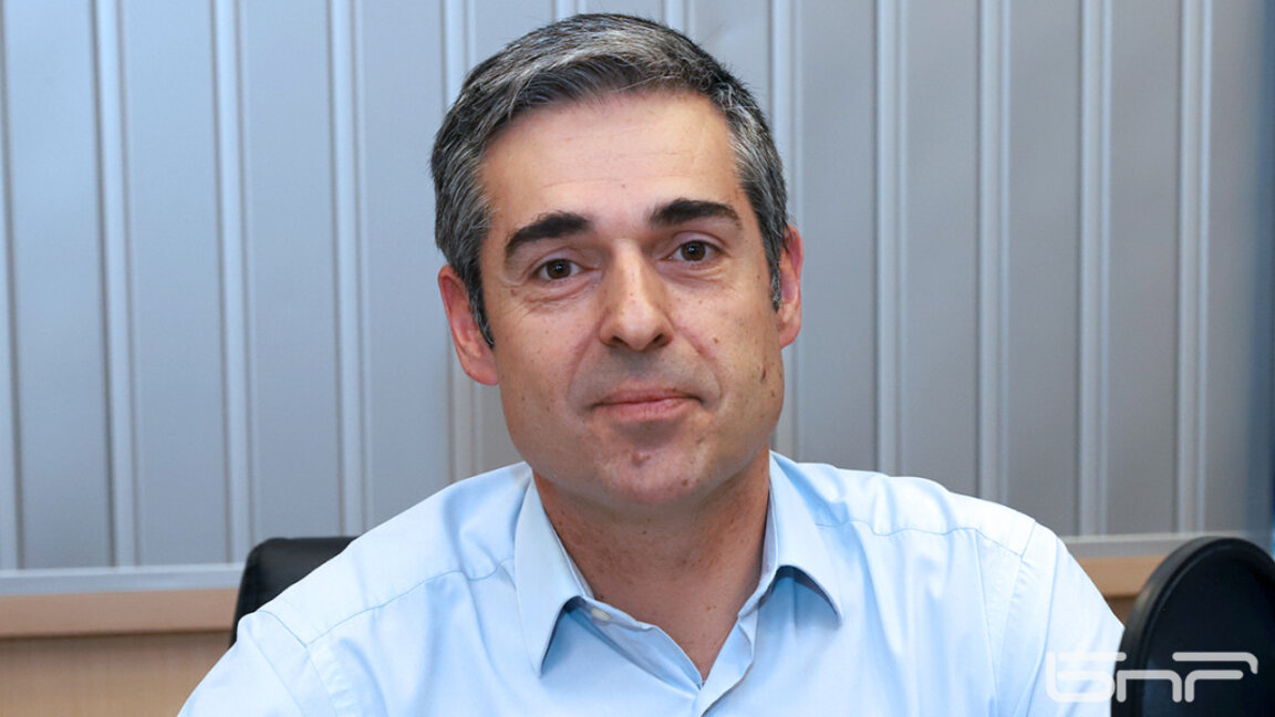 Стефан Манов