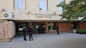 Сигнал за бомба затвори съда в Сливен