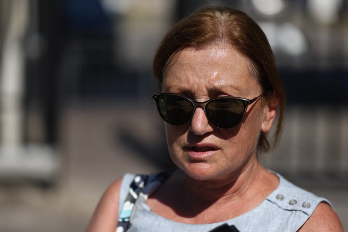 Пред сградата на Националната следствена служба адвокат Ина Лулчева даде кратък брифинг - 2 септемри 2025 г .