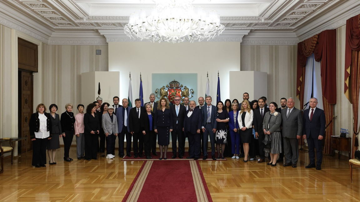 Διάσημοι πολιτιστικοί παράγοντες βραβεύτηκαν από την ΠτΔ με Τιμητικό Σήμα