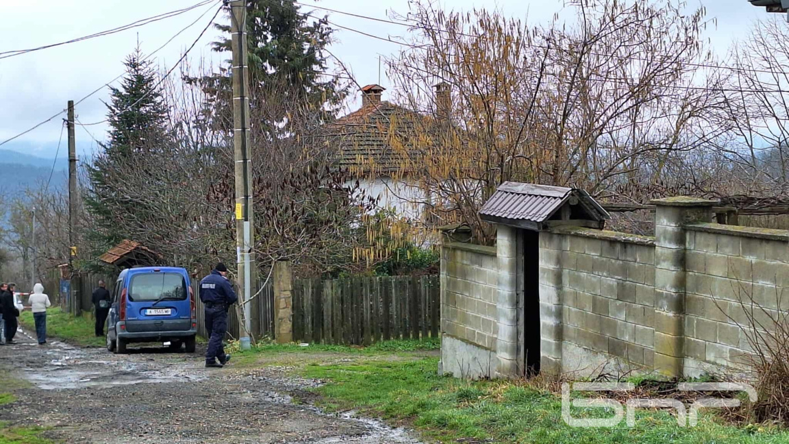 Претърсват имота на Ивайло Калушев в странджанското село Българи (обновена)