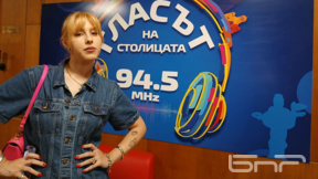 Anna Bakar пусна нова гореща песен "Obsessed”