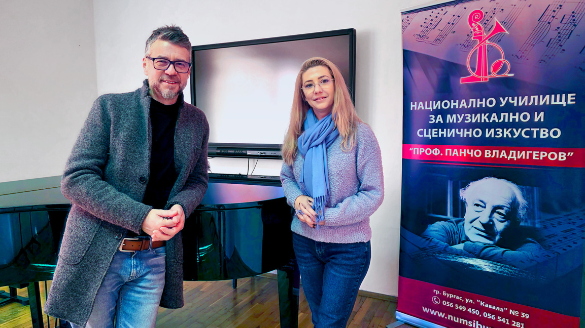 Подкастът "100 лица" на БНР Бургас подкр...