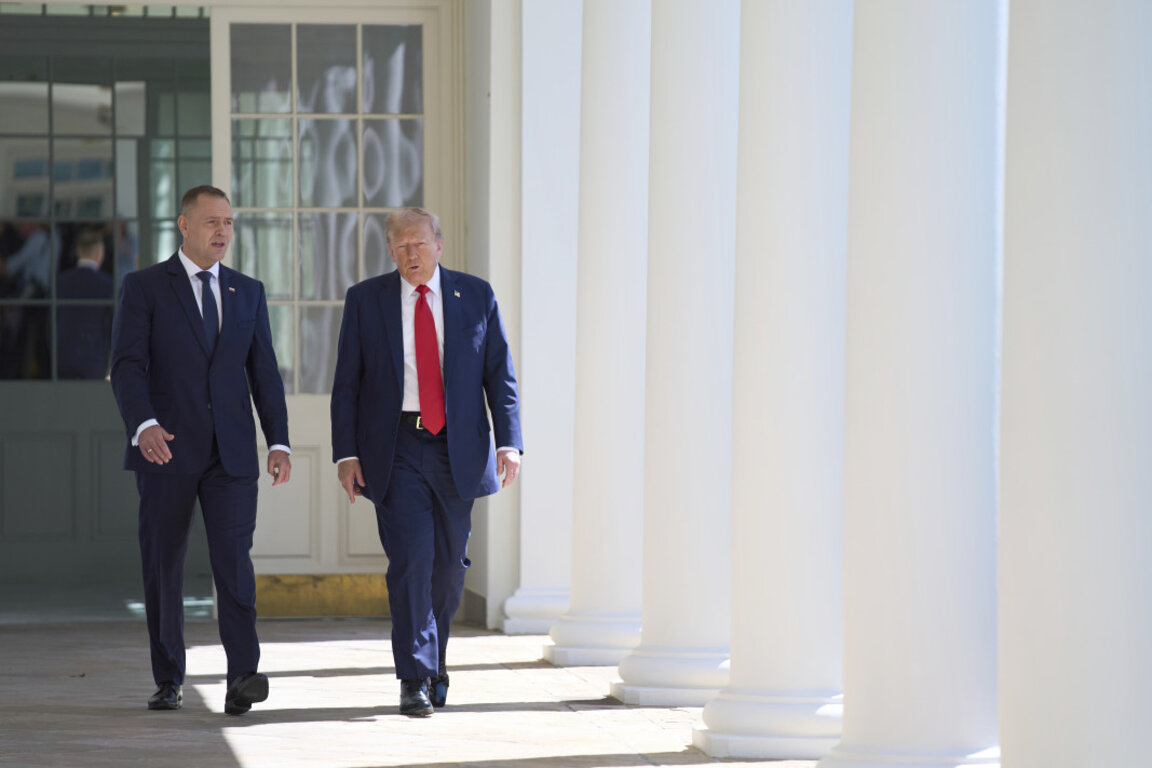 Президентът на Полша Карол Навроцки и президентът на САЩ Доналд Тръмп в Белия дом, 3 септември 2025 г.