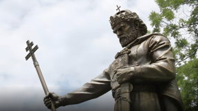 България посреща тленните останки на цар Самуил