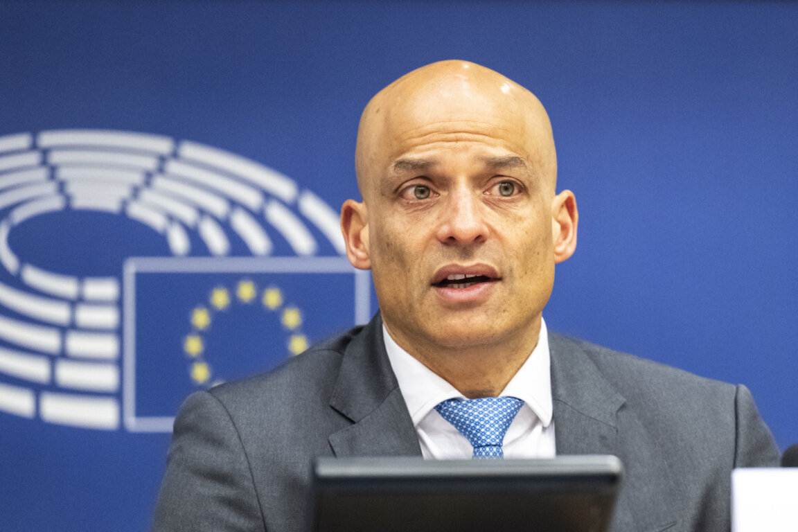 Джеймс Апатурай