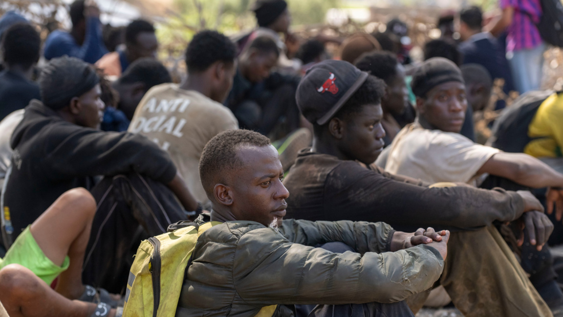 Създават временни мигрантски центрове в Сеута