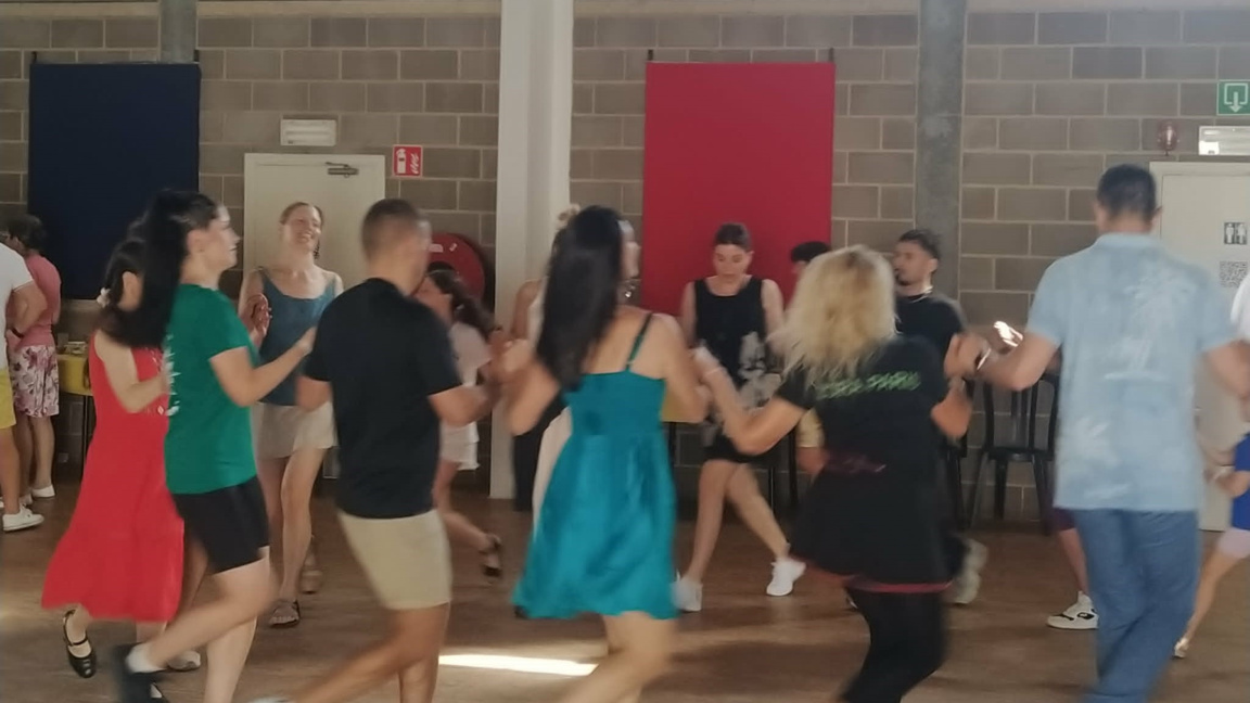 Bulgaren in Brüssel tanzten mit einem „G...