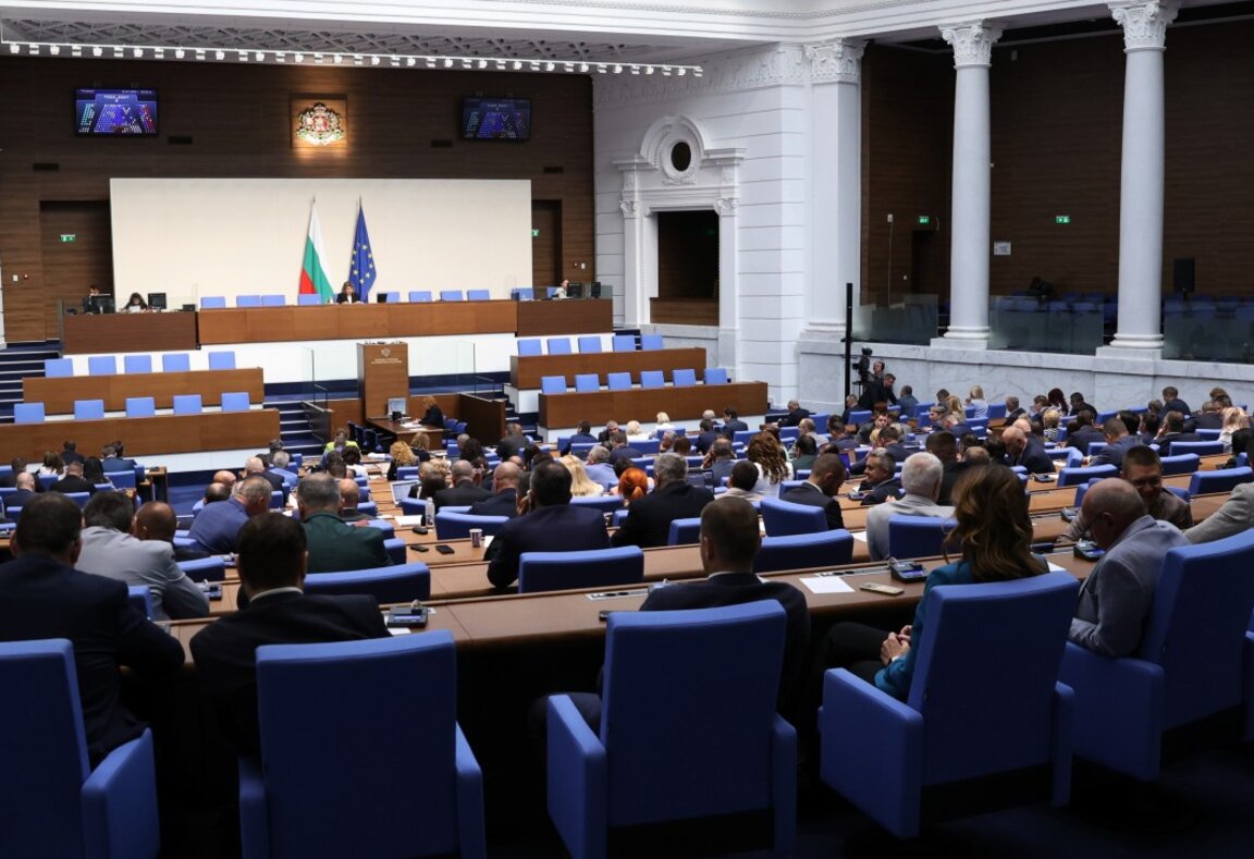 НС прие решение за временно ограничаване на износа на нефтопродукти