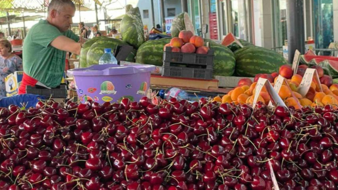 По-евтини плодове, зеленчуци и основни хранителни продукти на борсите