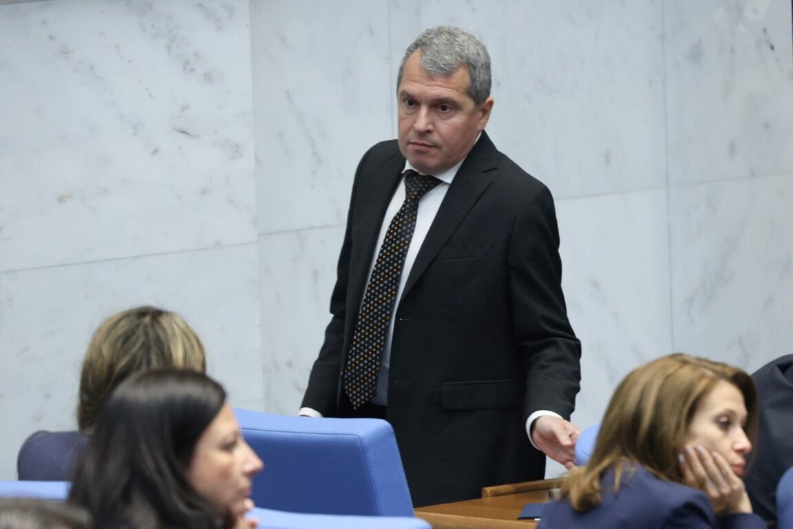 Тошко Йорданов от "Има такъв народ" в НС -  11 ноември 2024 г.