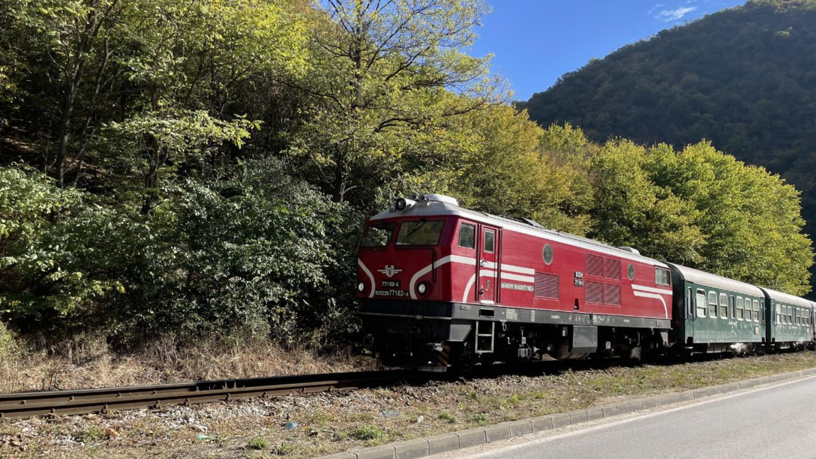 El tren de vía estrecha de los Ródopes: cien años de magia en los rieles 