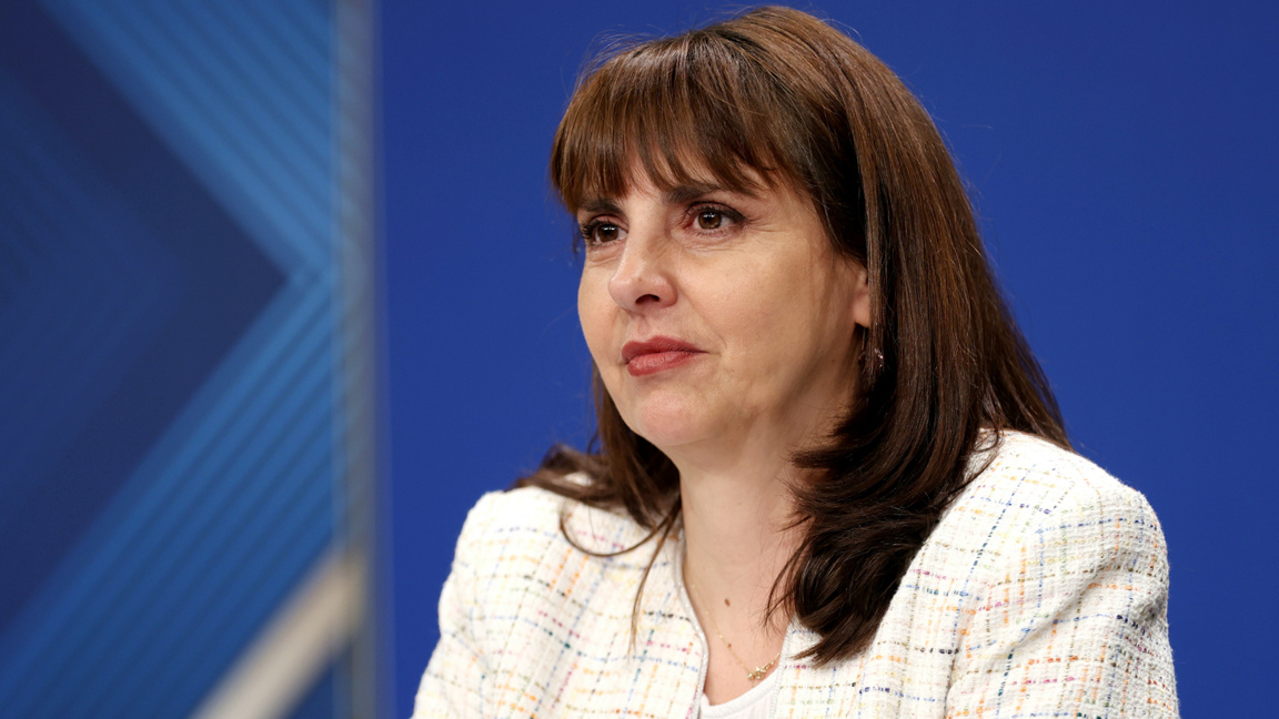Министр труда Ефремова назвала уровень б...