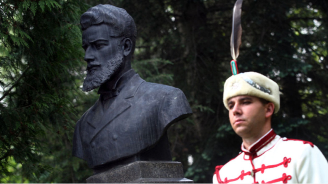 El 2 de junio, Día de homenaje a la memoria de los héroes nacionales