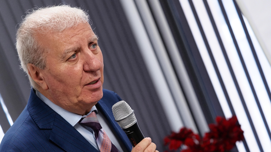 Лицата зад кандидатите: Пътят до президентството на Александър Томов