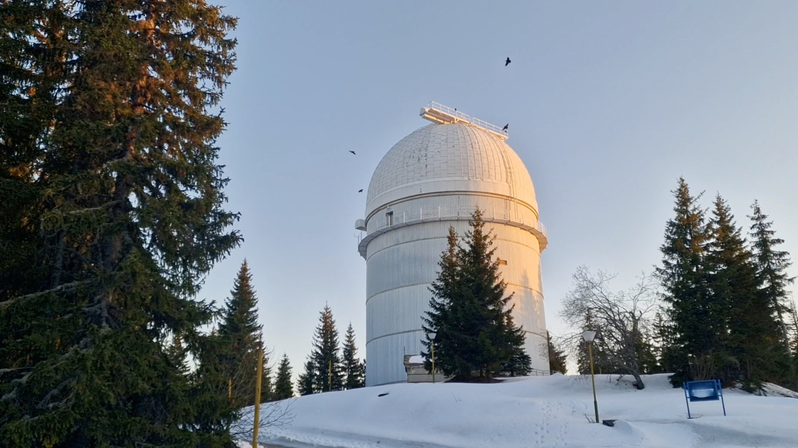 Нов рефлекторен телескоп в националната ...