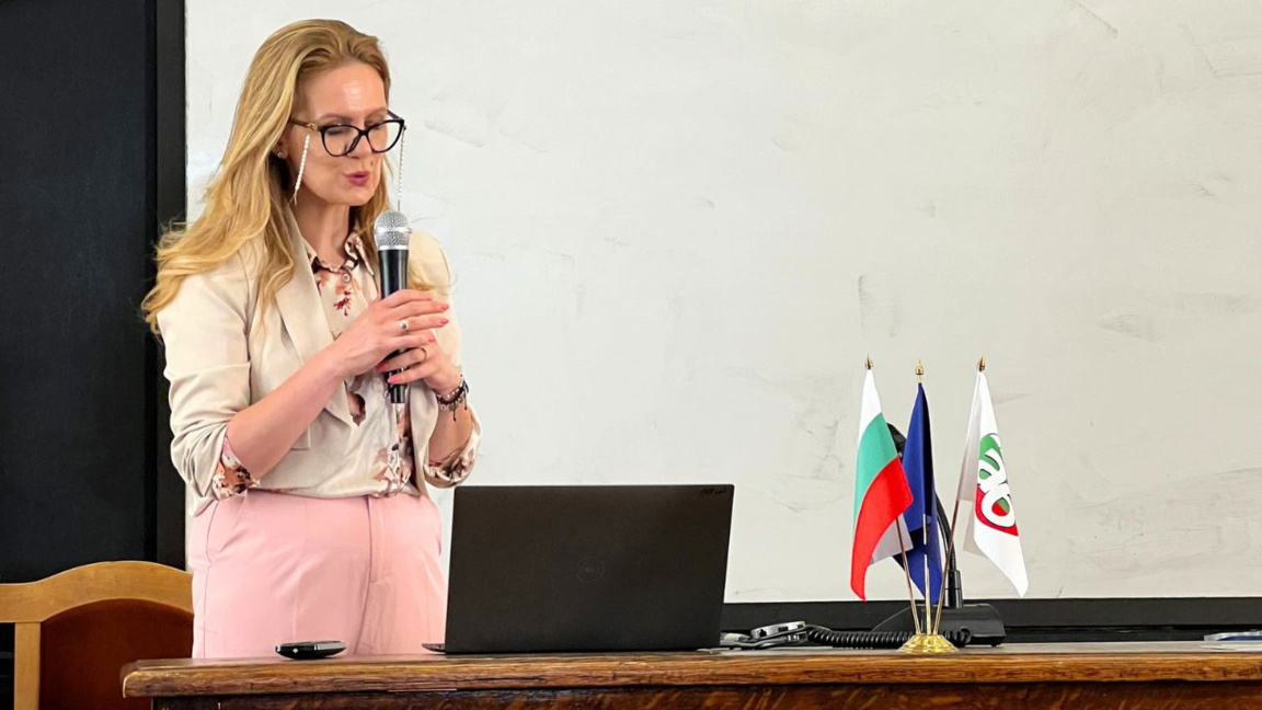 "Rechenitsa": estudiar el búlgaro al ritmo de la actualidad 