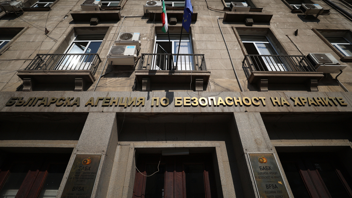 БАБХ е спряла на границата над 28 тона грозде и пипер с пестициди