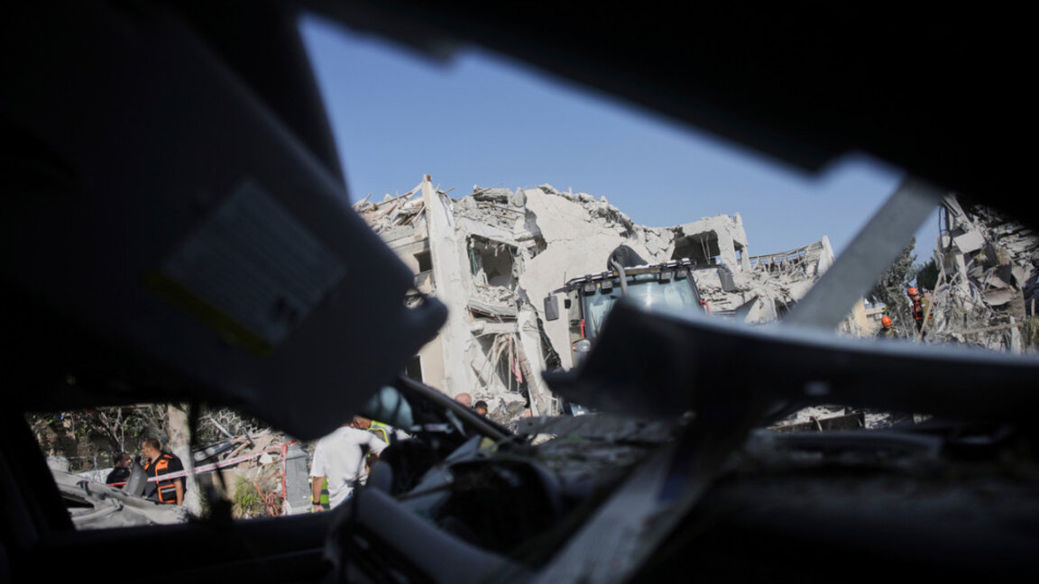 Христо Римпопов: САЩ оставят Иран сам да избере начина на екзекуцията си