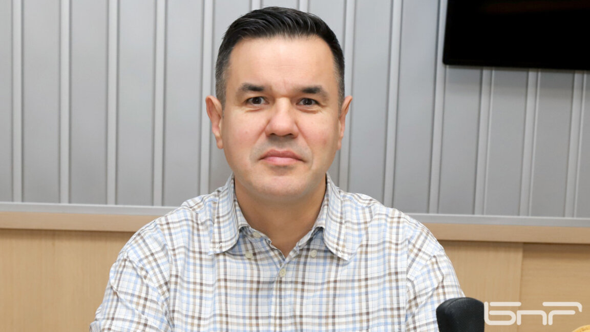 Никола Стоянов