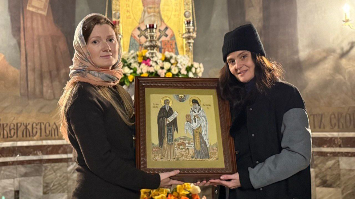 Un icono une en oración a San Serafín de Sofía y a San Juan de Rila