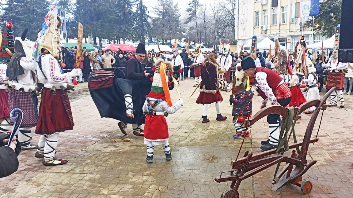 Kukerë nga Bullgaria dhe Rumania mblidhe...
