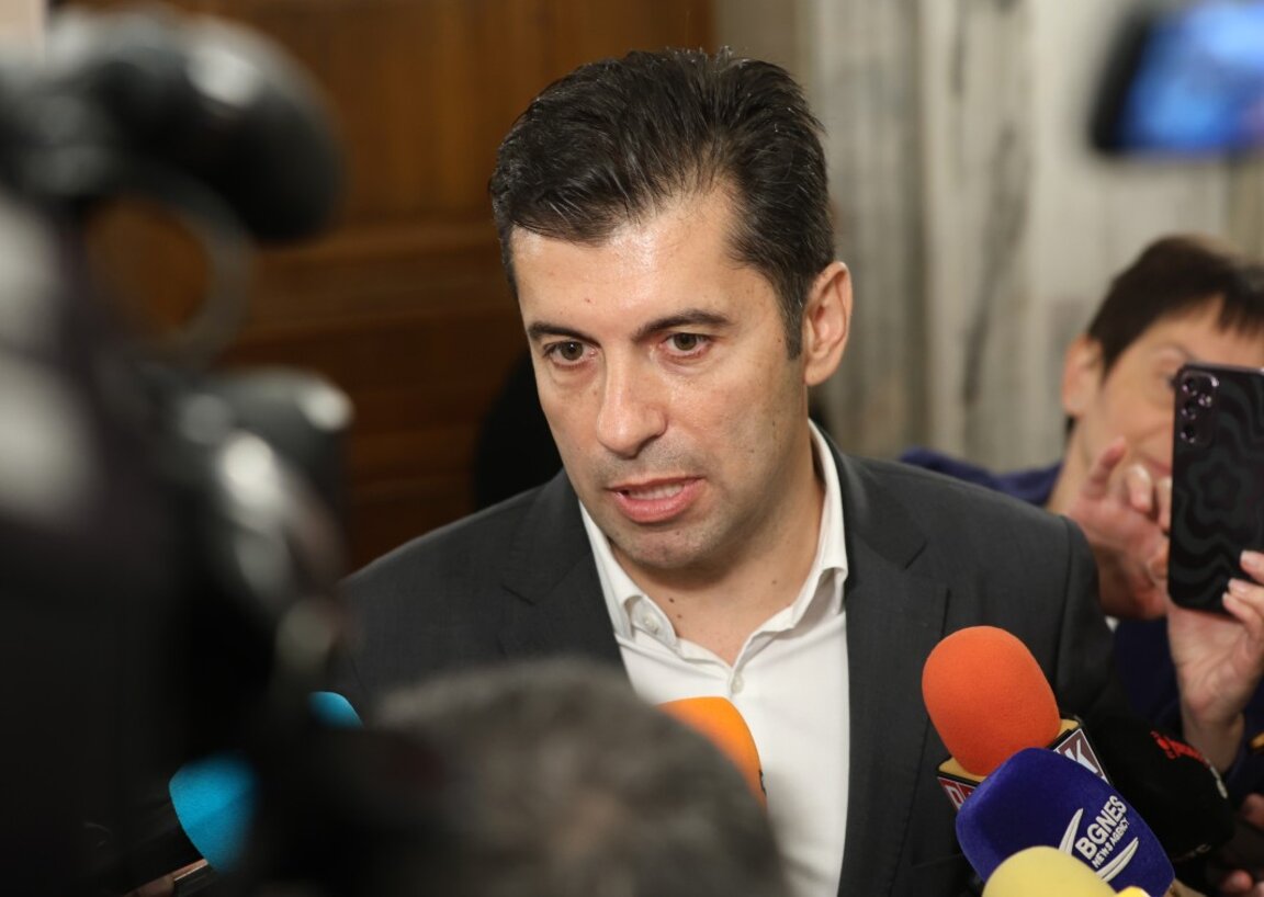 Кирил Петков