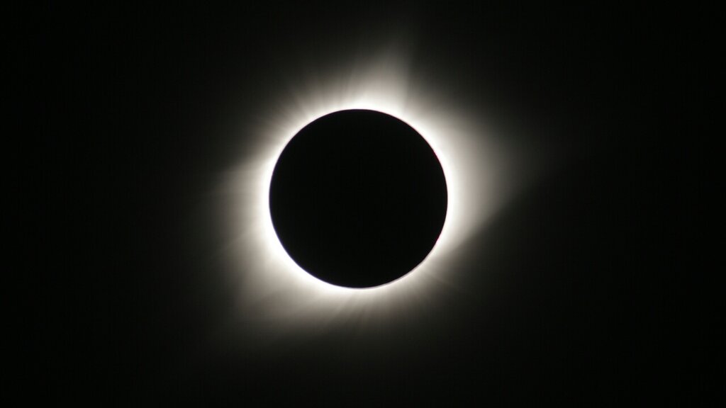 Слънчево затъмнение