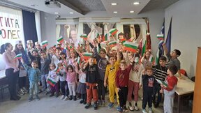 La Escuela Dominical Búlgara Santos hermanos Cirilo y Metodio en Atenas celebra su 20 aniversario
