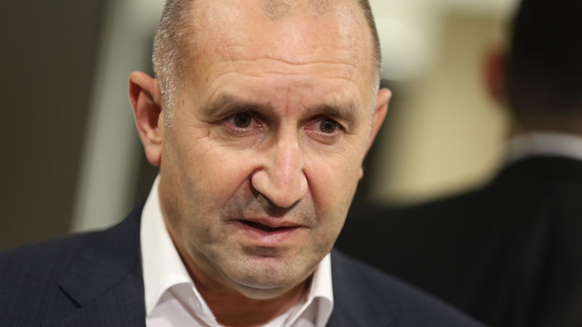 Радев с пост срещу промените за вота на българите в чужбина в Изборния кодекс