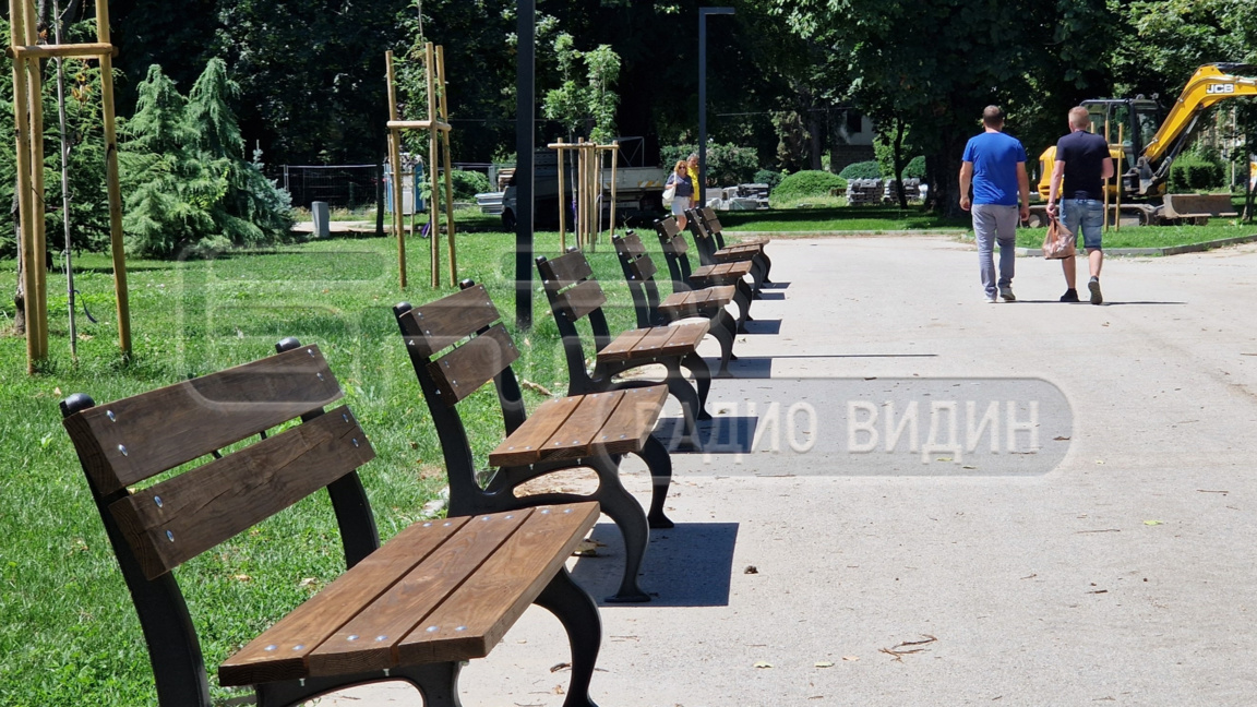 Хора във Видин, лято
