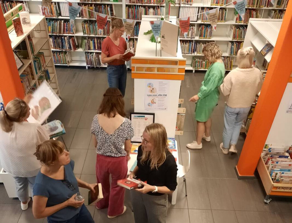 Bulgaria in a Special Corner of the Library in Brussels’ Schaerbeek District