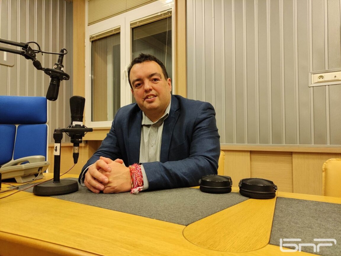 Доц. Светослав Живков