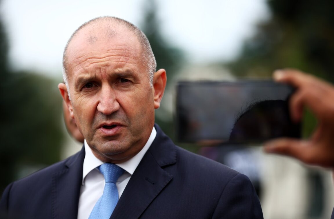 Румен Радев: "ДПС-Ново начало" все повече овладява мандатоносителя