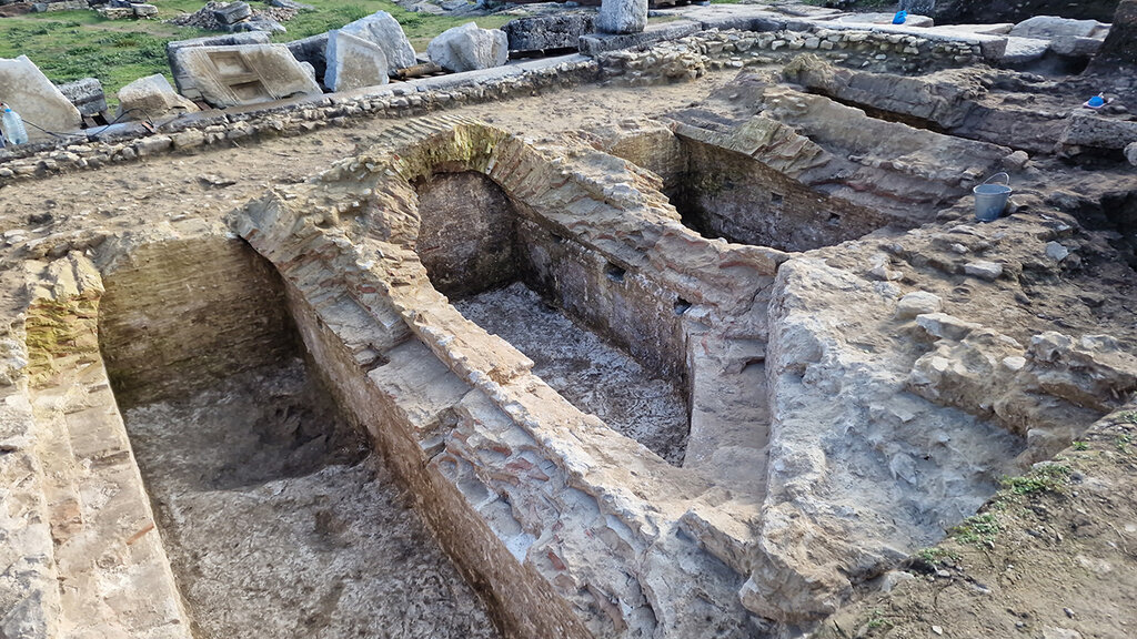 Archaeologists unearth ancient "mall" with 26 shops in Nicopolis ad Istrum