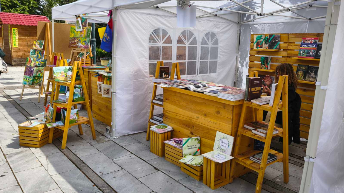 За първи път Алея на книгата в Силистра...