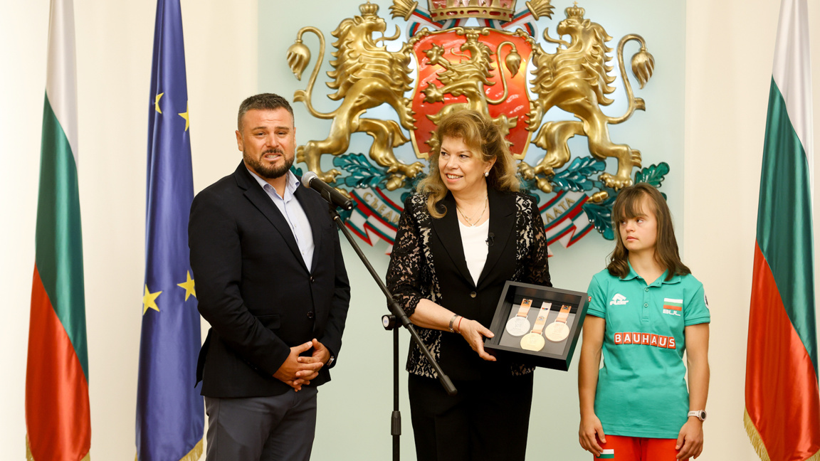 Ilijana Jotowa ehrt Bulgariens Sonnenschein-Sportler