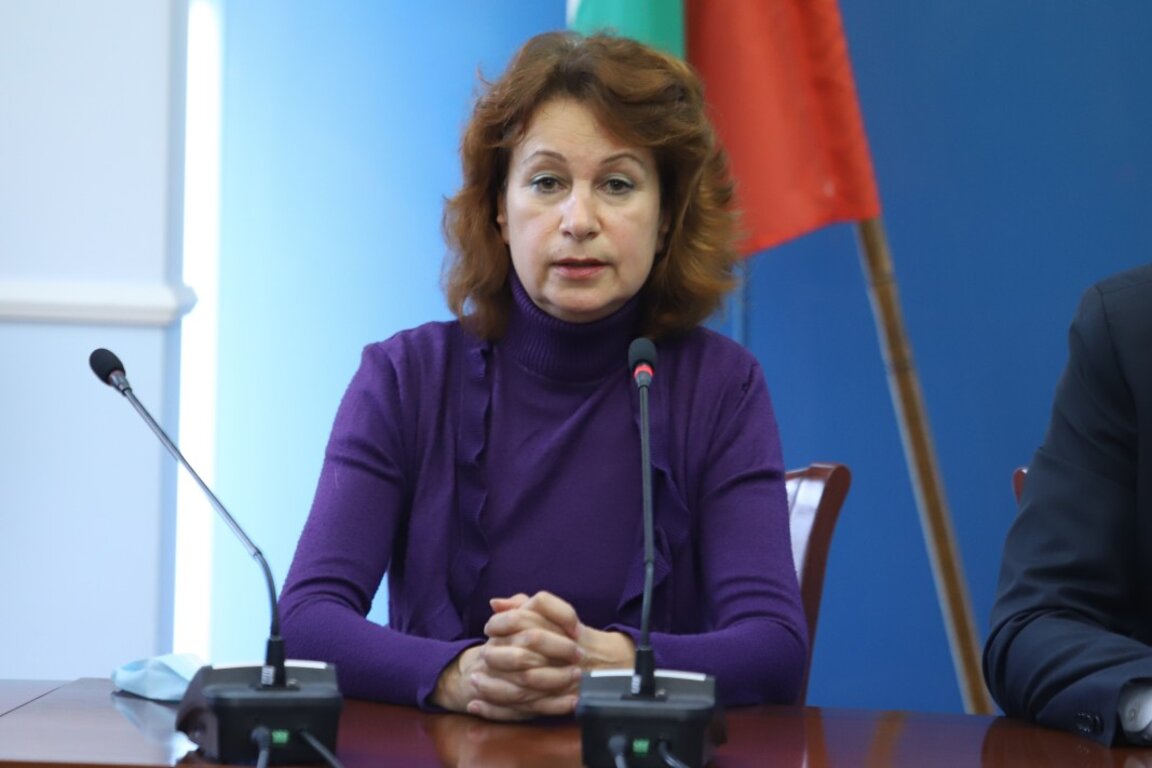 Проф. Ива Христова