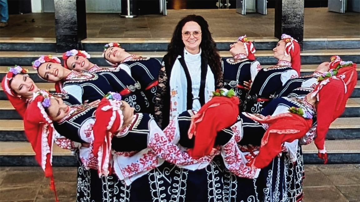 Choreografin Antoaneta Assenowa präsentiert bulgarische Traditionen in Berlin