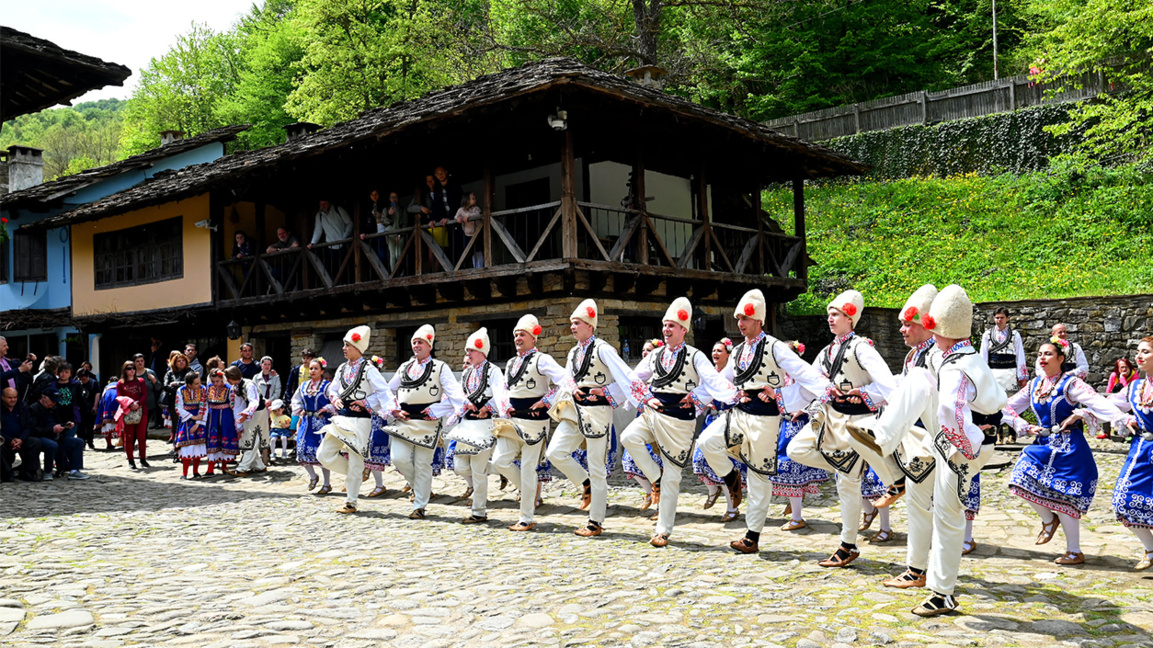Día de San Jorge en Etara: seis días de tradición búlgara viva cerca de Gabrovo