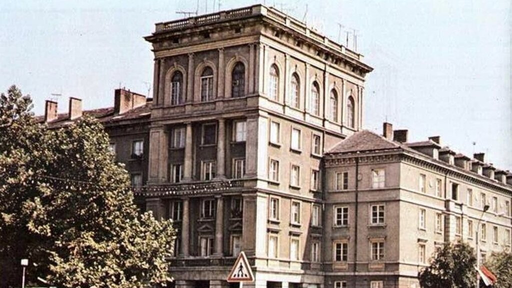 Edificio de los años 60 del siglo XX