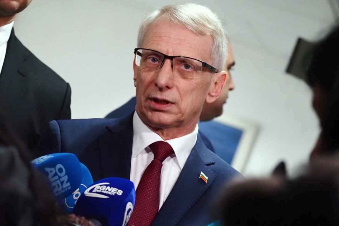 Денков изрази притеснение, че представител на "Възраждане" е оглавил Комисията за контрол над службите