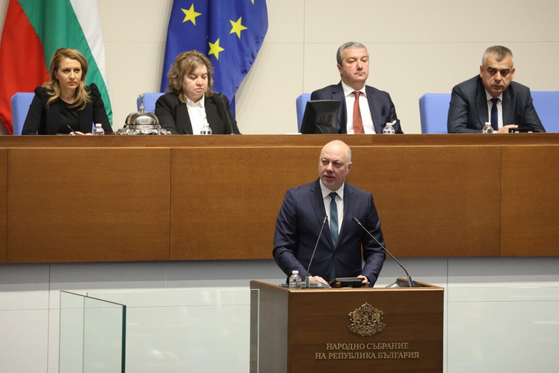 Дебат в НС преди вота за кабинета "Желязков"