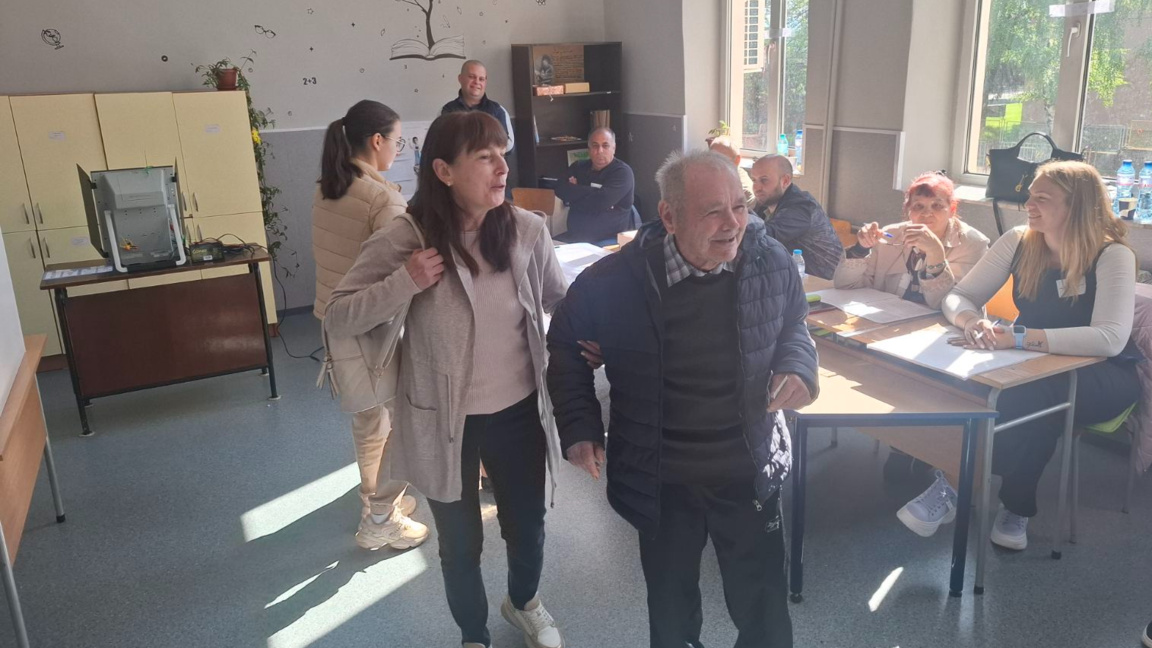 Активността се покачва: Раздвижване пред секциите в Гоцеделчевско към 11 часа