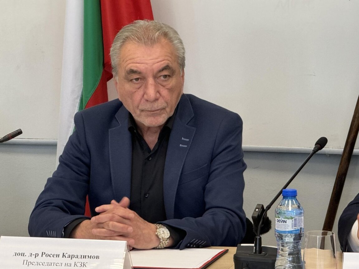 Председателят на КЗК Росен Карадимов.